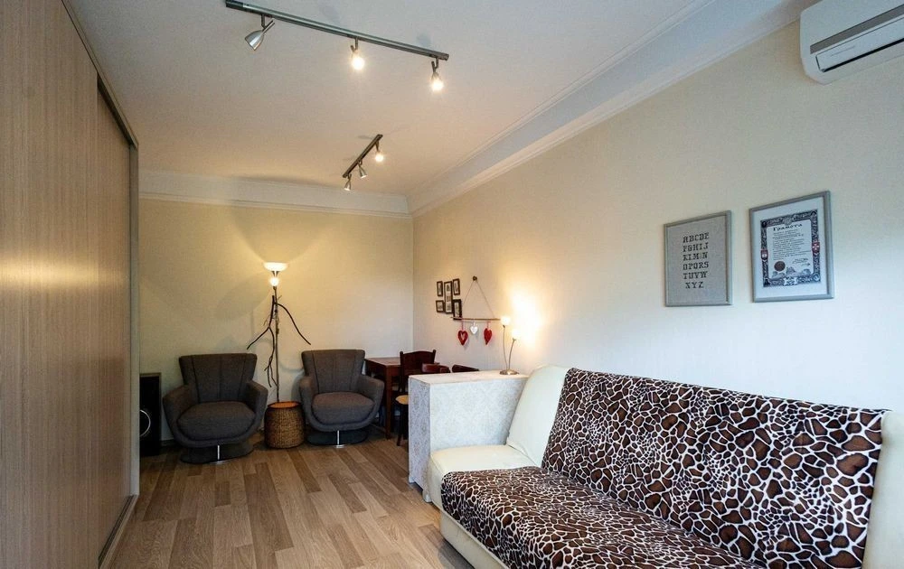 Without %. 1-room apartment for sale Beloruska 15B