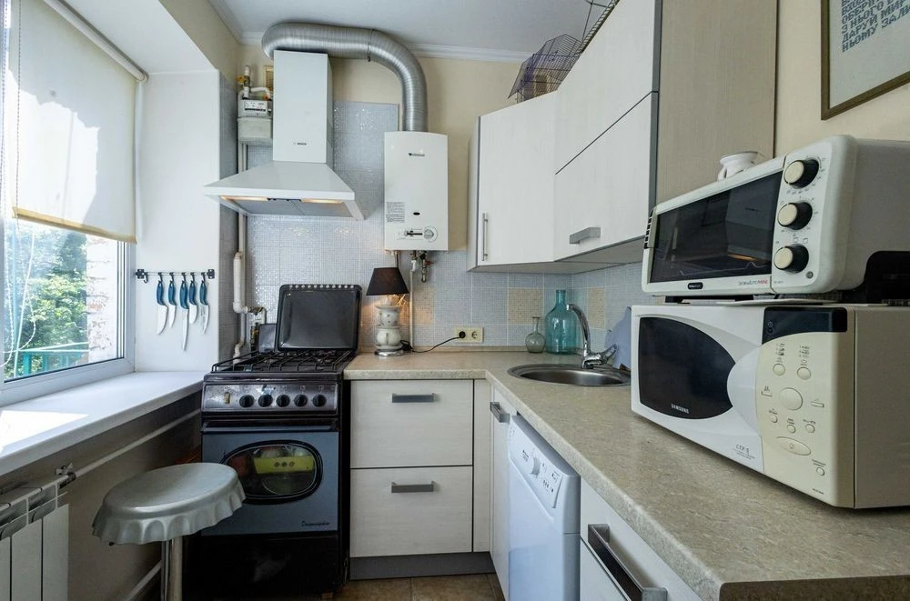 Without %. 1-room apartment for sale Beloruska 15B