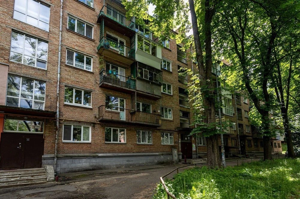 Without %. 1-room apartment for sale Beloruska 15B