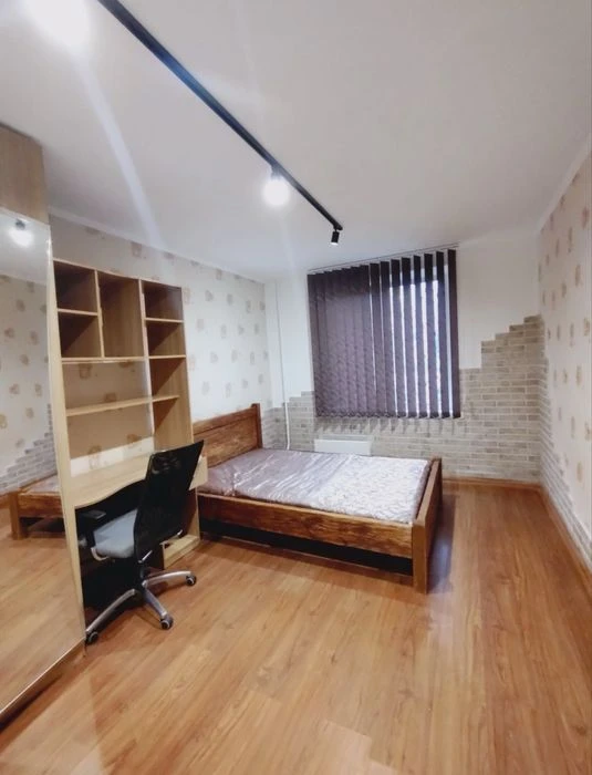 Selling 3-bedroom apartment, 1/12, Alekseyevka, Pobedy metro station. Certificate.