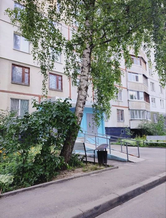 Selling 3-bedroom apartment, 1/12, Alekseyevka, Pobedy metro station. Certificate.