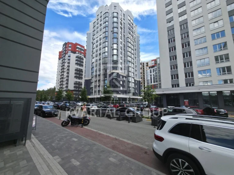 For Sale: 1-bedroom apartment, 41 sq m, with initial renovation in Sky residential complex.