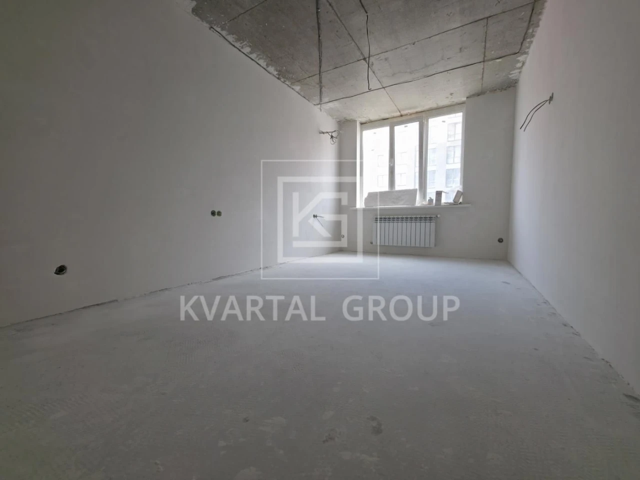 Продается 1-комнатная квартира 41 м2 с косметическим ремонтом в ЖК Скай.