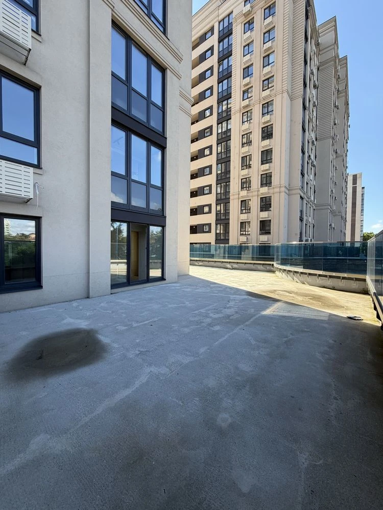 Two-bedroom apartment in Central Premium residential complex with private terrace
