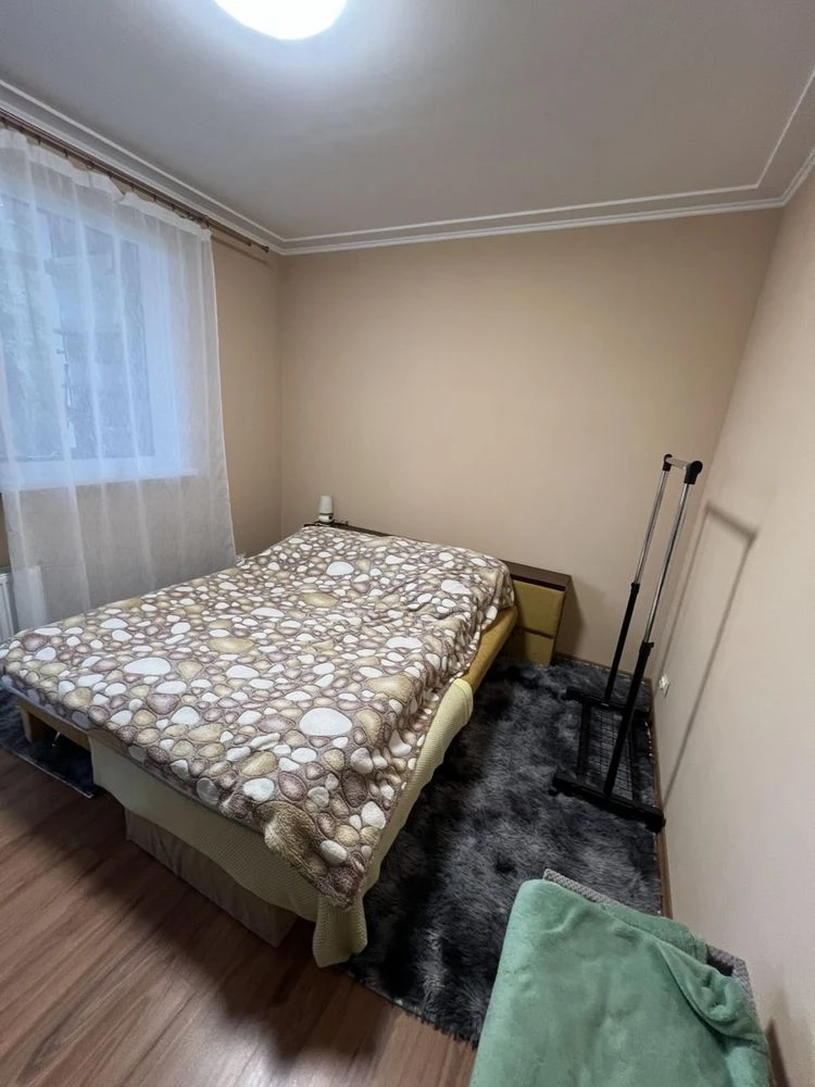For Sale: 2 rooms with renovation! Urgent