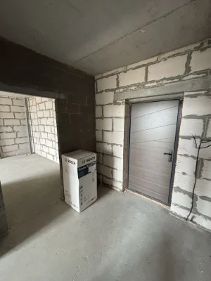 Sale of a two-bedroom apartment with a large kitchen-studio. Without