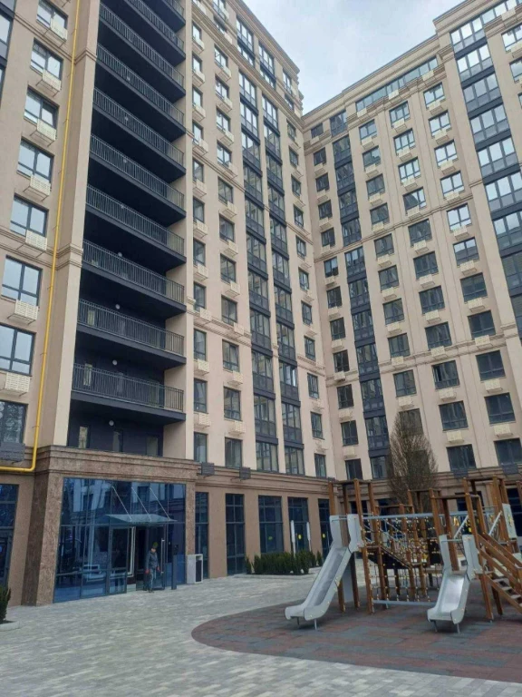 Private terrace with a view of the park in the heart of Irpin! Business-