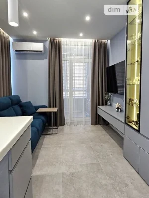 Продаж 2к квартири 40.8 кв. м на вул. Салютна 2 • ID 3461132