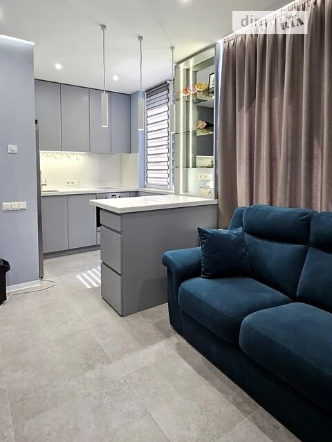 Продаж 2к квартири 40.8 кв. м на вул. Салютна 2 • ID 3461132