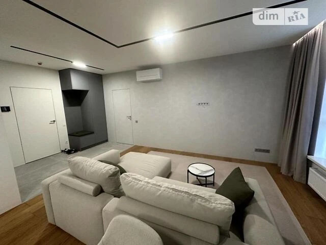 Sale of 1-room apartment 64.1 sq. m. on Beresteyskyi Avenue 65B •