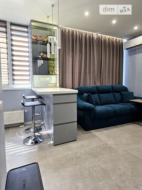Продаж 2к квартири 40.8 кв. м на вул. Салютна 2 • ID 3461132