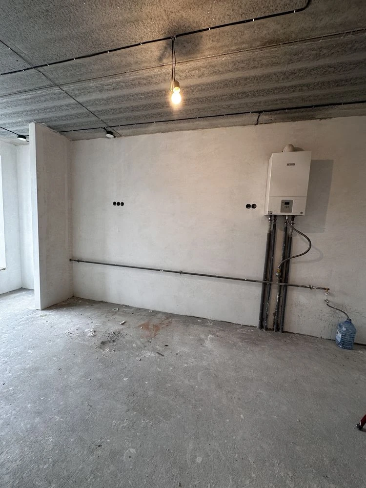 One-bedroom apartment with full furnishing. Yard with own