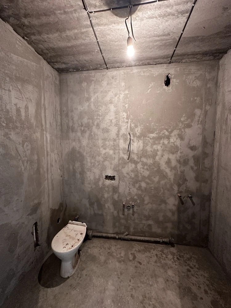 One-bedroom apartment with full furnishing. Yard with own