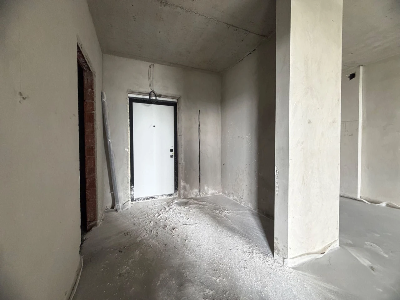 Apartment 54 sq m in complex on the lake shore, "RIVER PORT" residential complex
