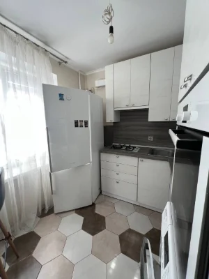 SELLING!! 2-room apartment with renovation and balcony! City center.