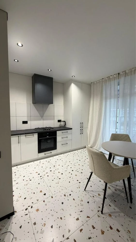 ЖК Синергія Сіті, 40 м², якісний ремонт, все залишається, інд