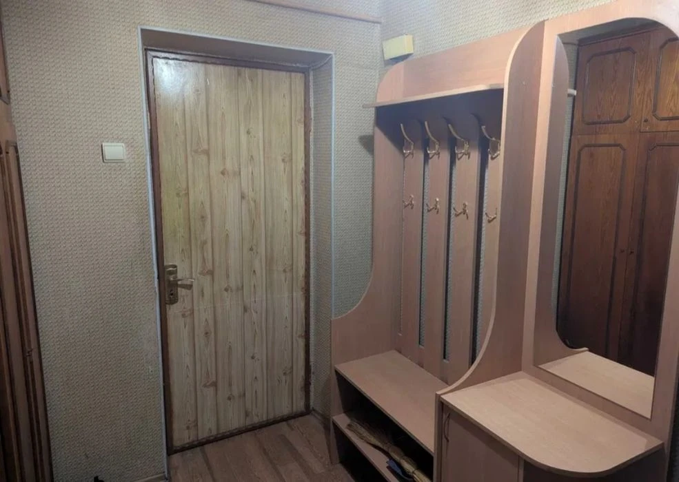 Hg8 Selling a 3-room apartment in the Kholodnogorsk district