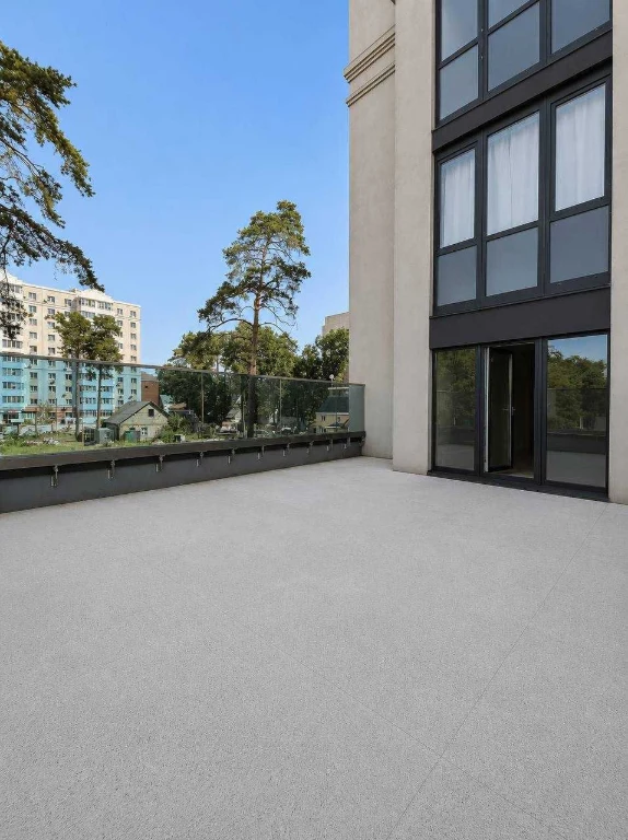 Spacious 2-bedroom apartment in the center of Irpin! Balcony