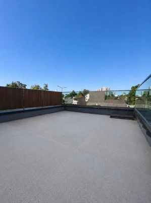 Spacious 2-bedroom apartment in the center of Irpin! Balcony