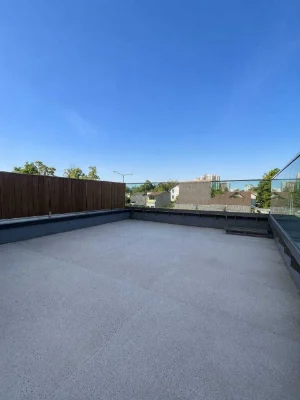 Spacious 2-bedroom apartment in the center of Irpin! Balcony