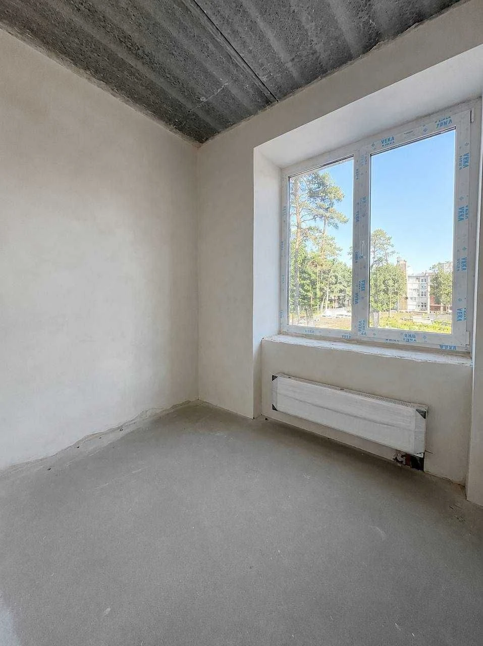 Spacious 2-bedroom apartment in the center of Irpin! Balcony