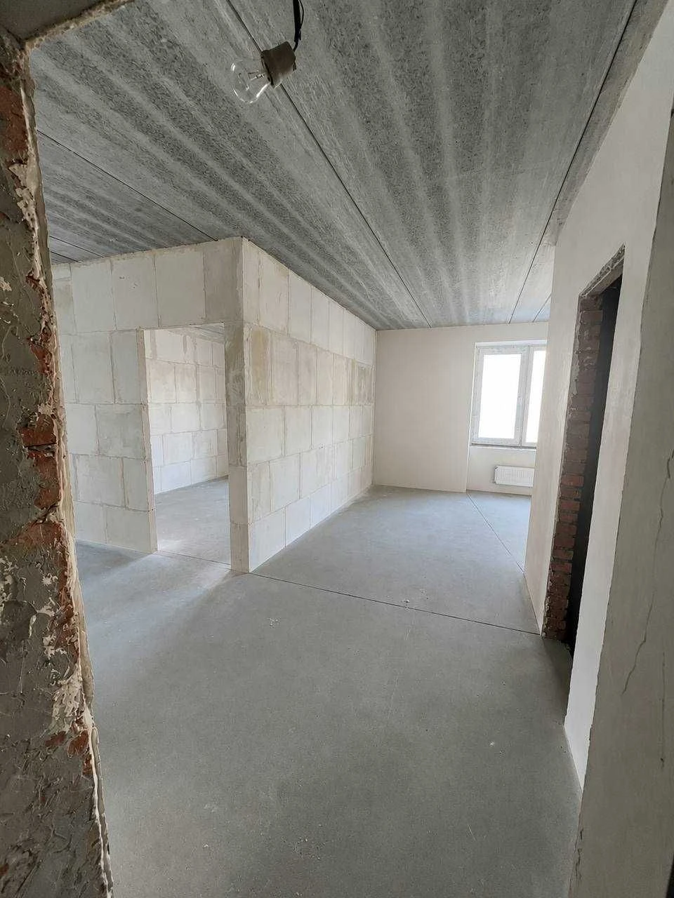 Spacious 2-bedroom apartment in the center of Irpin! Balcony