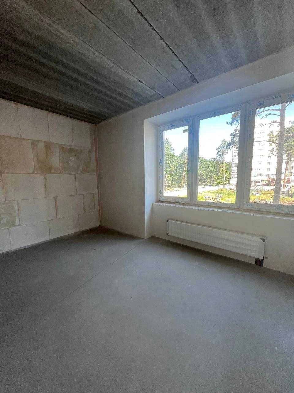 Spacious 2-bedroom apartment in the center of Irpin! Balcony