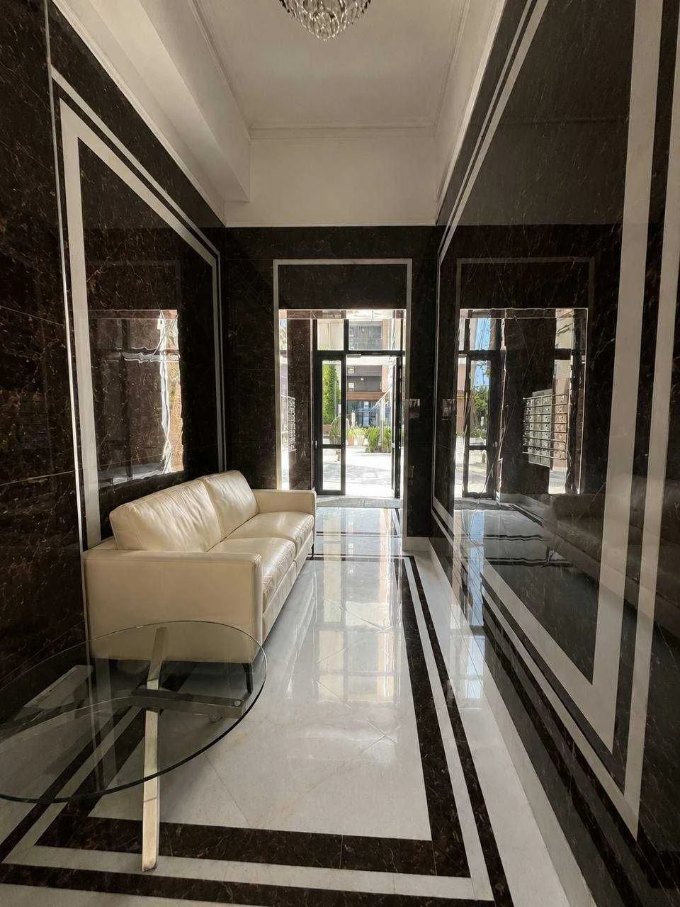 Spacious 2-bedroom apartment in the center of Irpin! Balcony