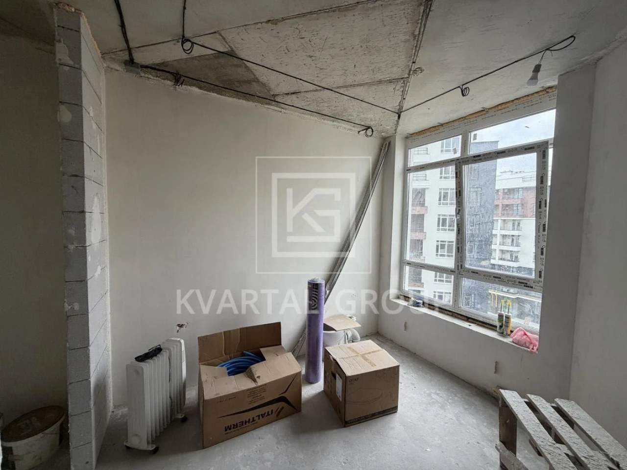 For Sale! One-bedroom apartment with partial renovation, Synergy