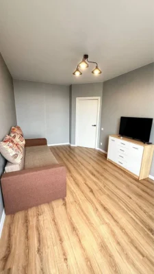 Spacious 1-bedroom apartment renovated in ЖК Делюкс