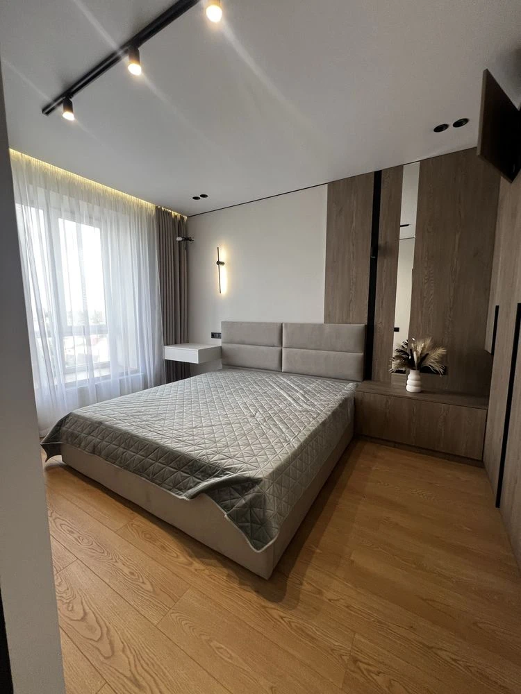 Продам квартиру з якісним ремонтом, район Центрального парку