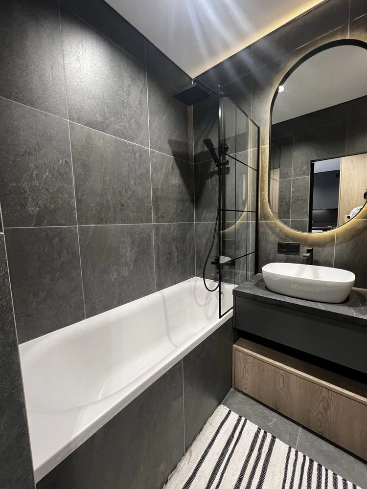 Продам квартиру з якісним ремонтом, район Центрального парку