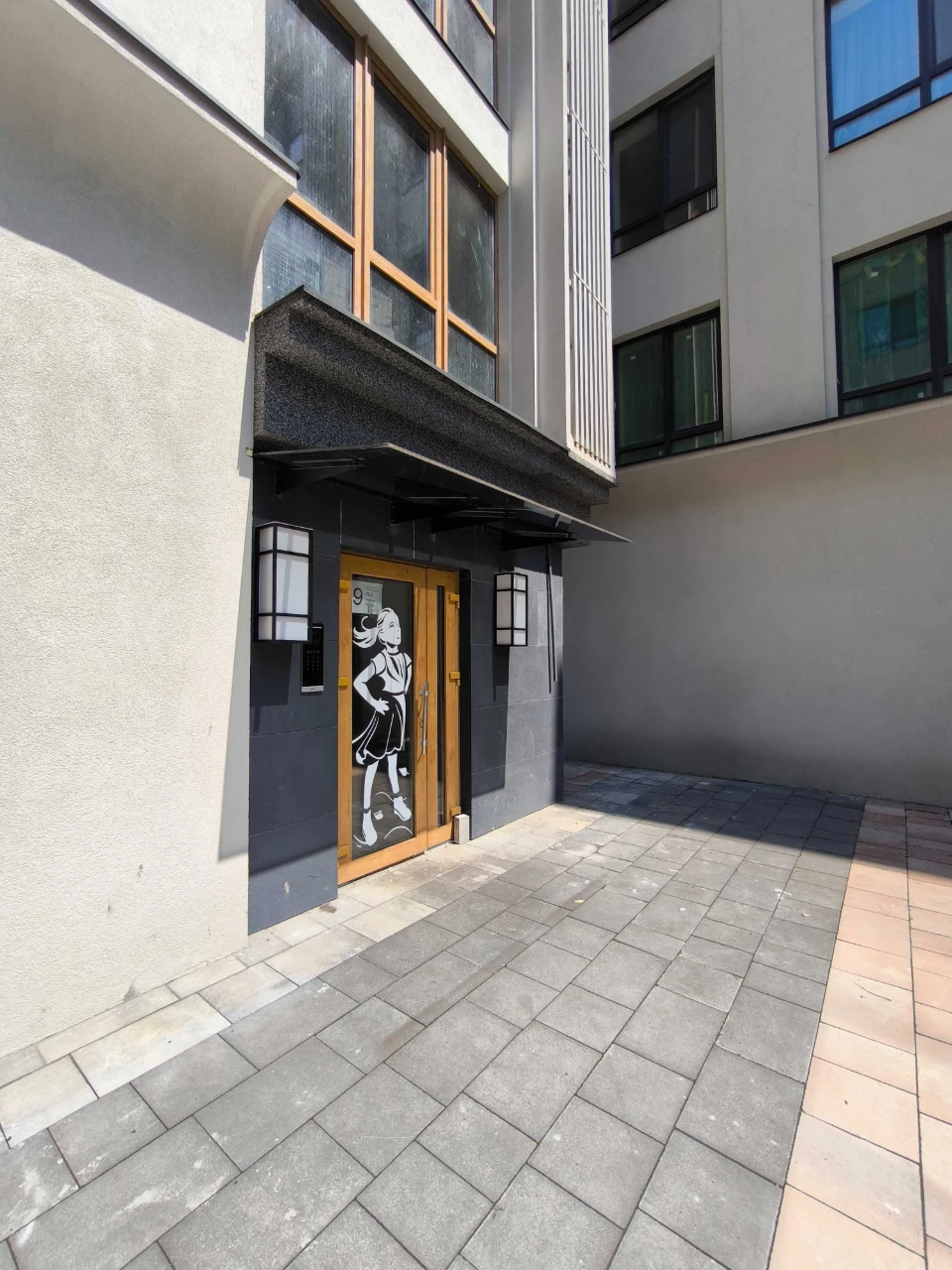 Продаж смарт-квартири 28,1 м² с балкой в ЖК «Бургундія».