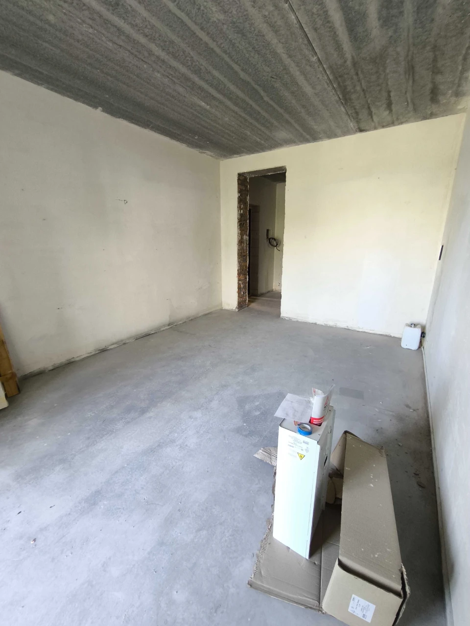 Продаж смарт-квартири 28,1 м² с балкой в ЖК «Бургундія».