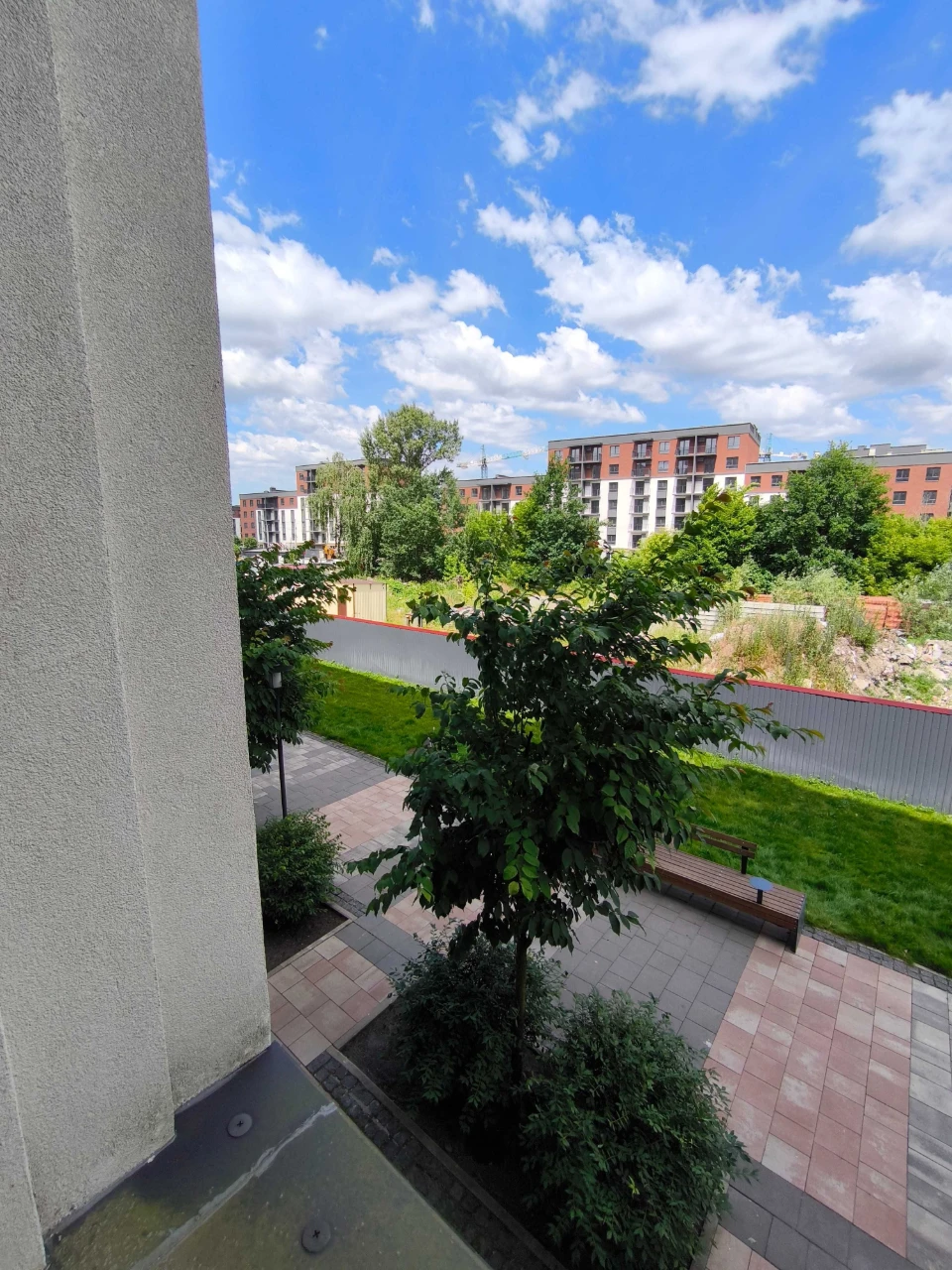 Продаж смарт-квартири 28,1 м² с балкой в ЖК «Бургундія».