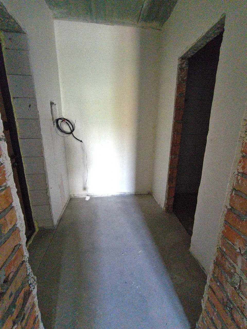 Продаж смарт-квартири 28,1 м² с балкой в ЖК «Бургундія».