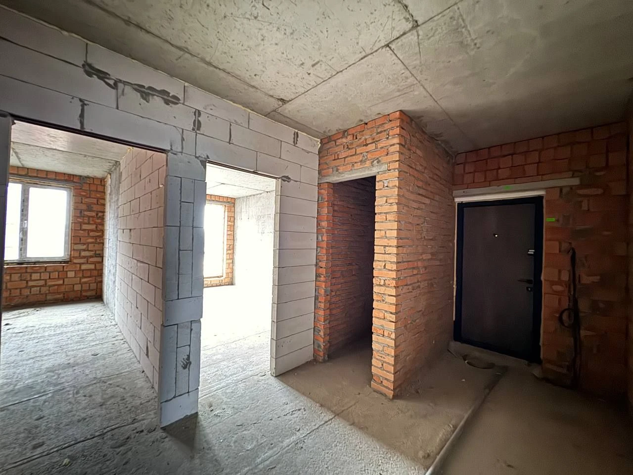Apartment in Irpin City. Two-room apartment, unfurnished.