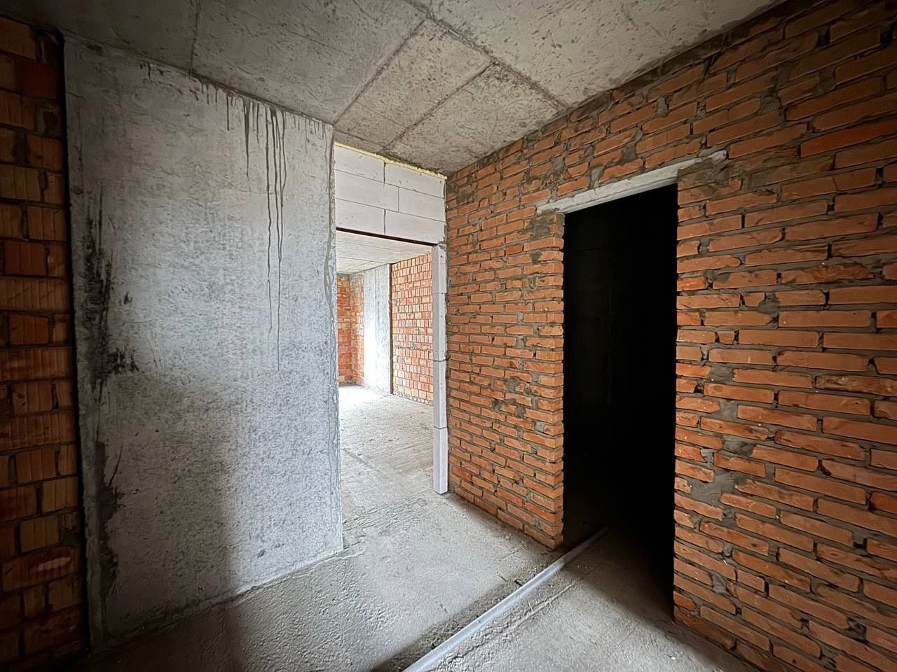 Apartment in Irpin City. Two-room apartment, unfurnished.