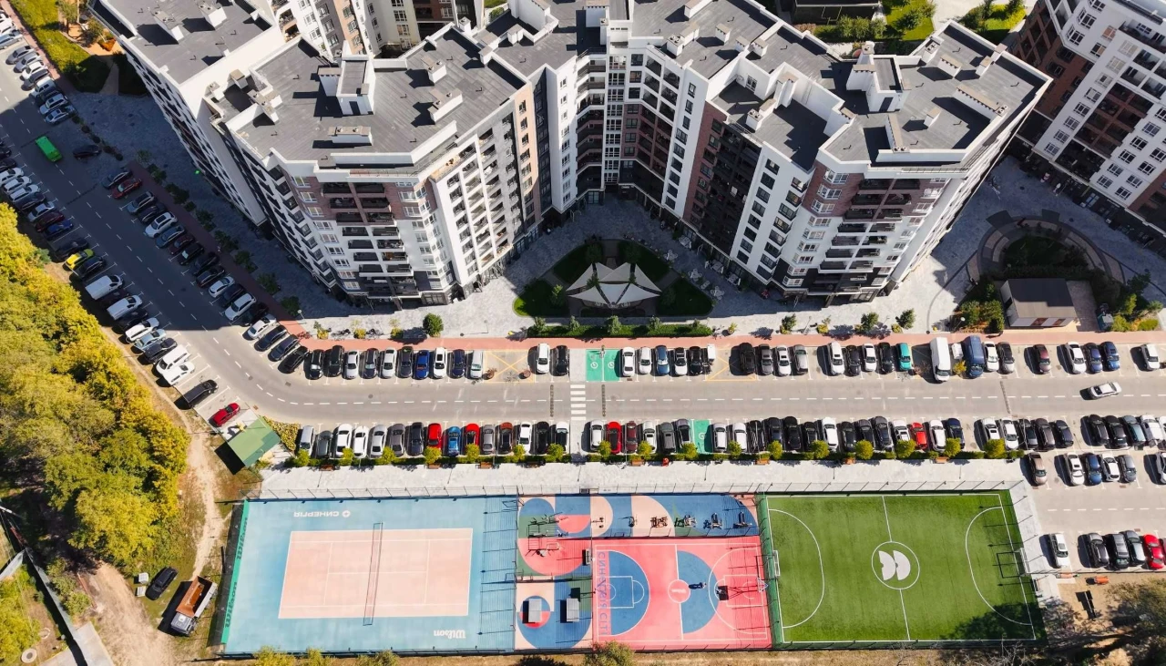 Передмістя Квартира з лоджією. Укриття в будинку
