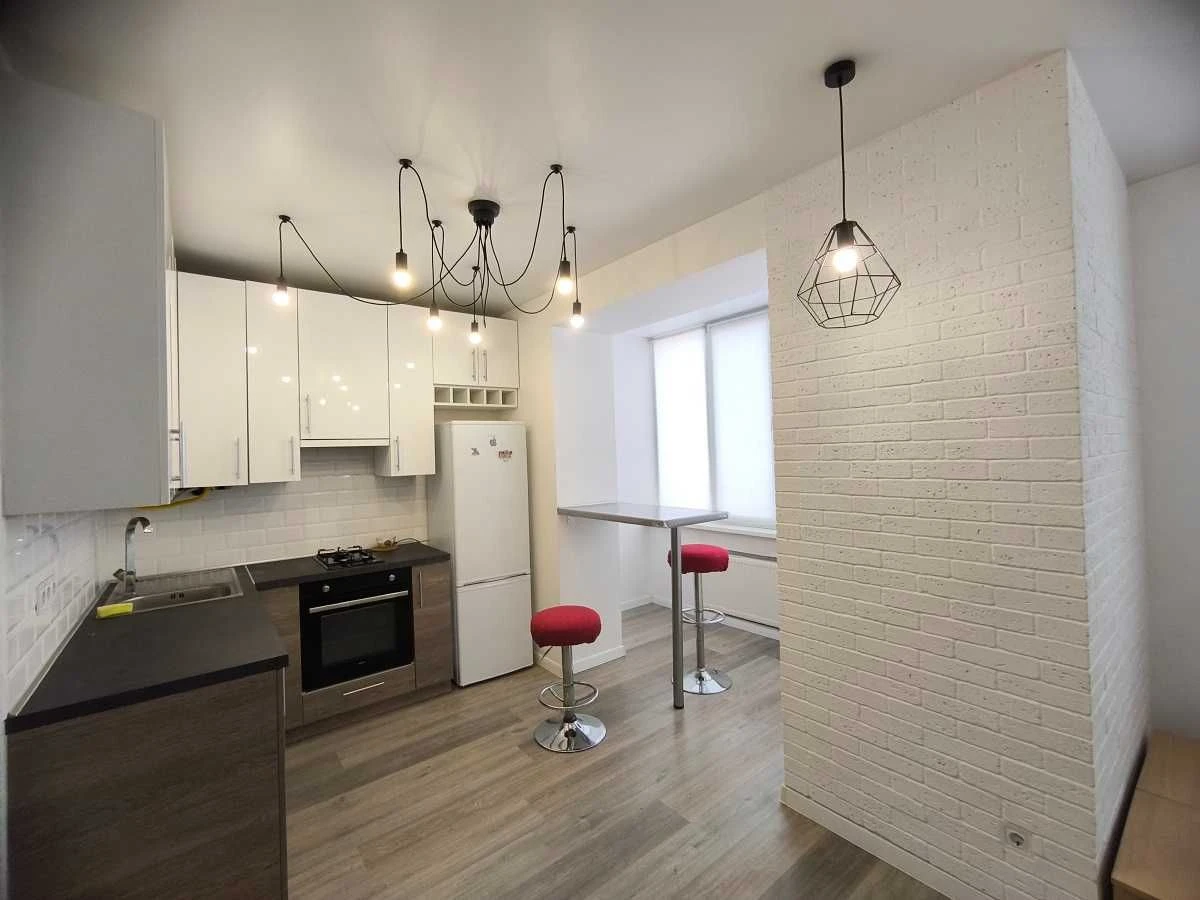 Sale of a stylish 1-bedroom apartment with a modern renovation in residential complex "Synergy 2"