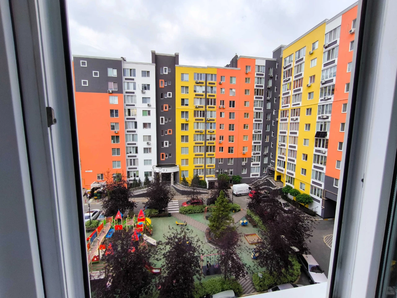 Sale of a stylish 1-bedroom apartment with a modern renovation in residential complex "Synergy 2"