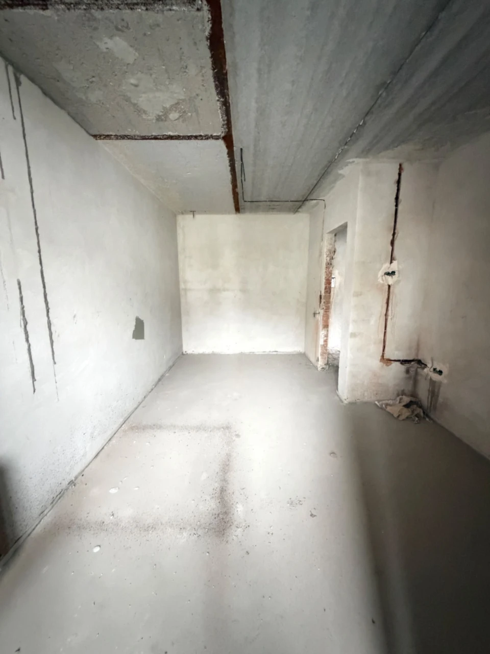 Sale of 1-bedroom apartment with partial renovation. Gas Heating!