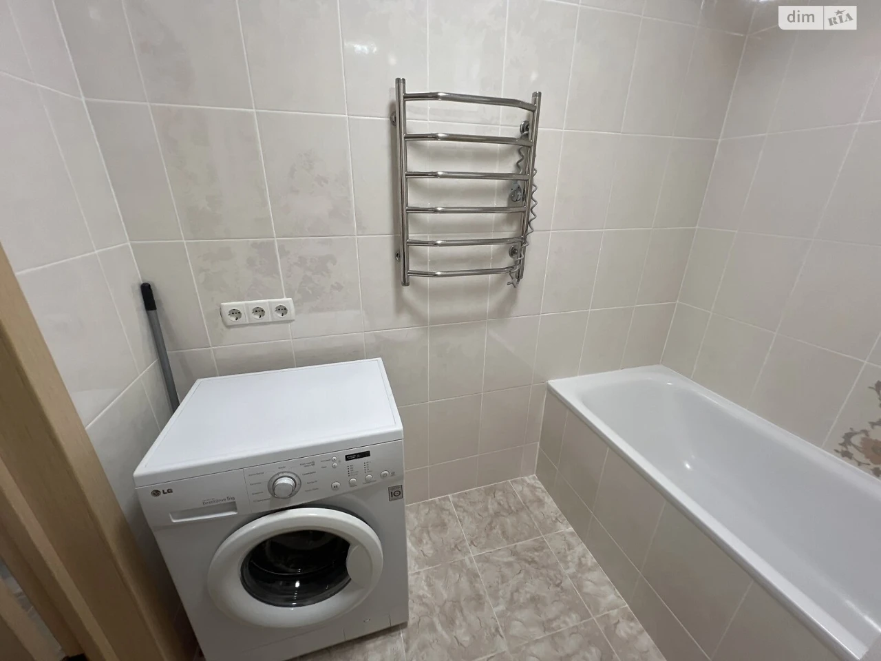 Apartment for Sale in Romanivka