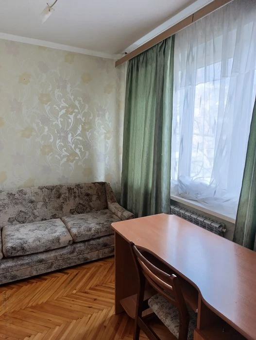 Продам 3 кім квартиру м. Студентська