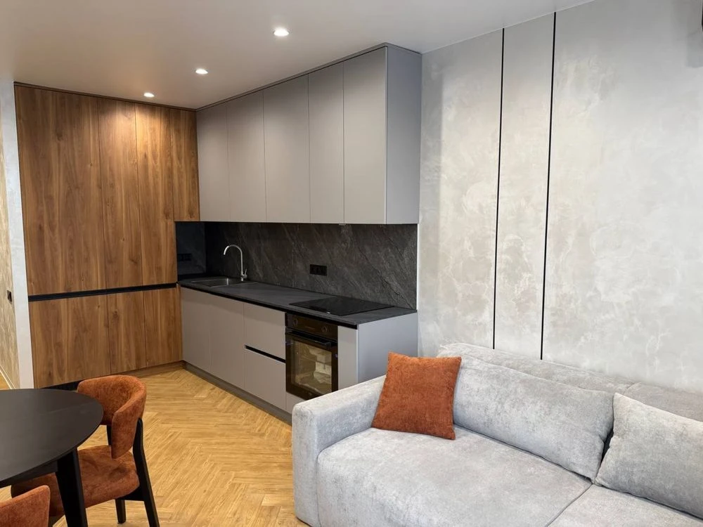 Apartment for sale with expensive renovation in ЖК Центральний 2