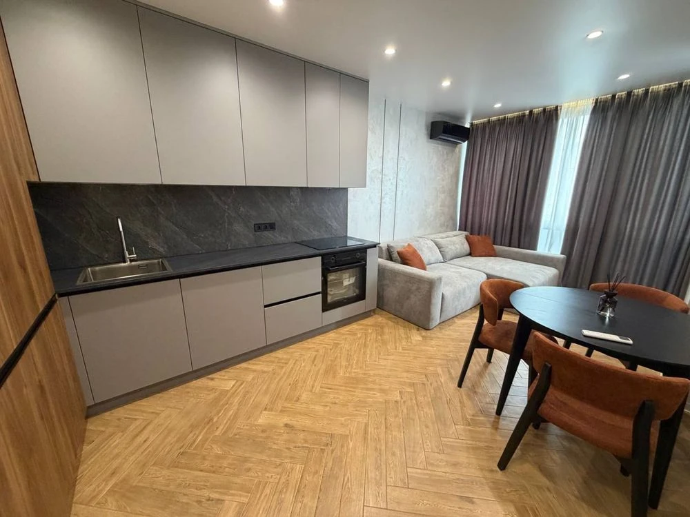 Apartment for sale with expensive renovation in ЖК Центральний 2