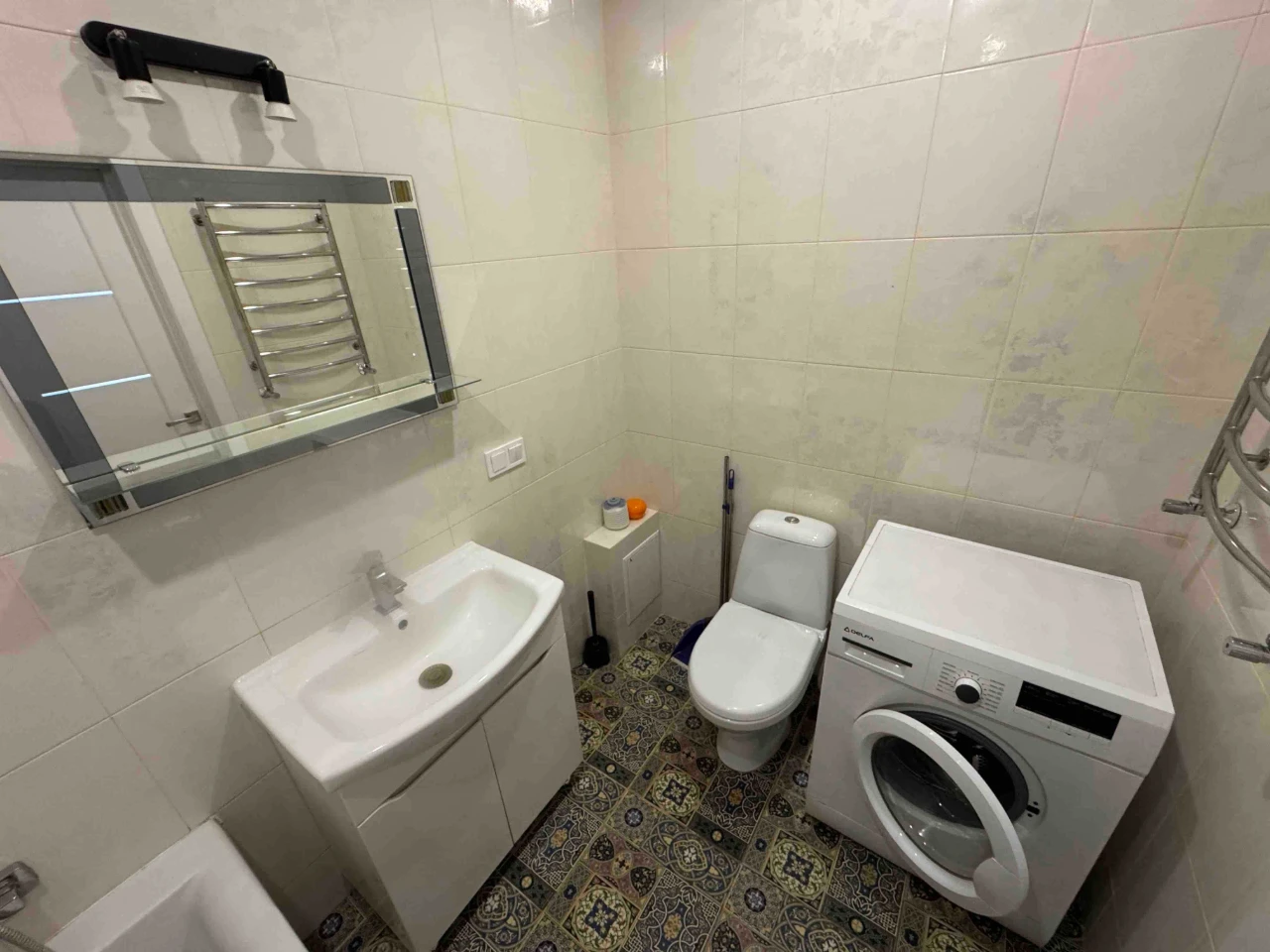 For Sale: 1-bedroom apartment in a good condition