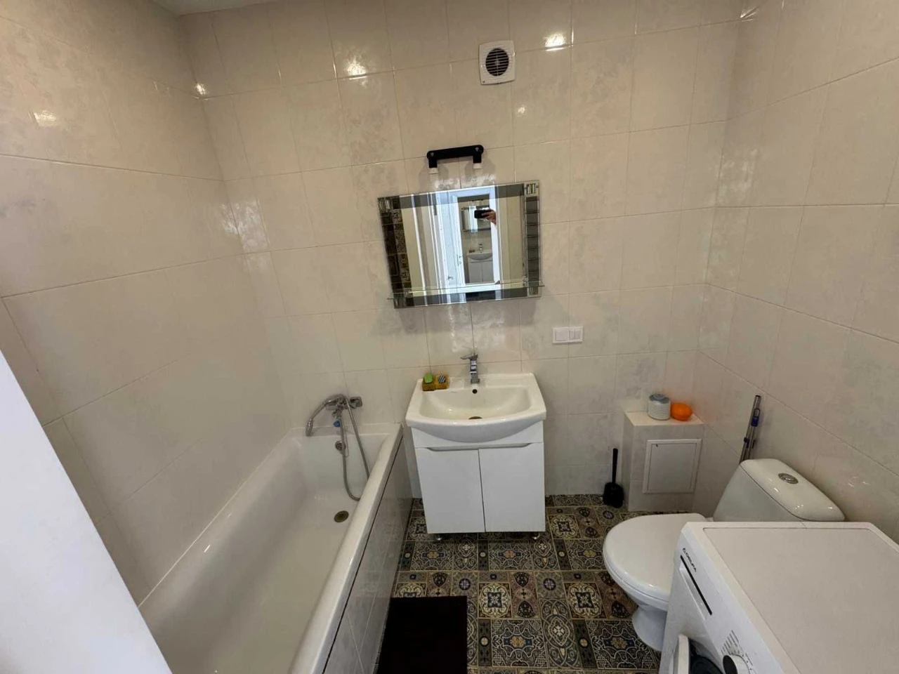 For Sale: 1-bedroom apartment in a good condition