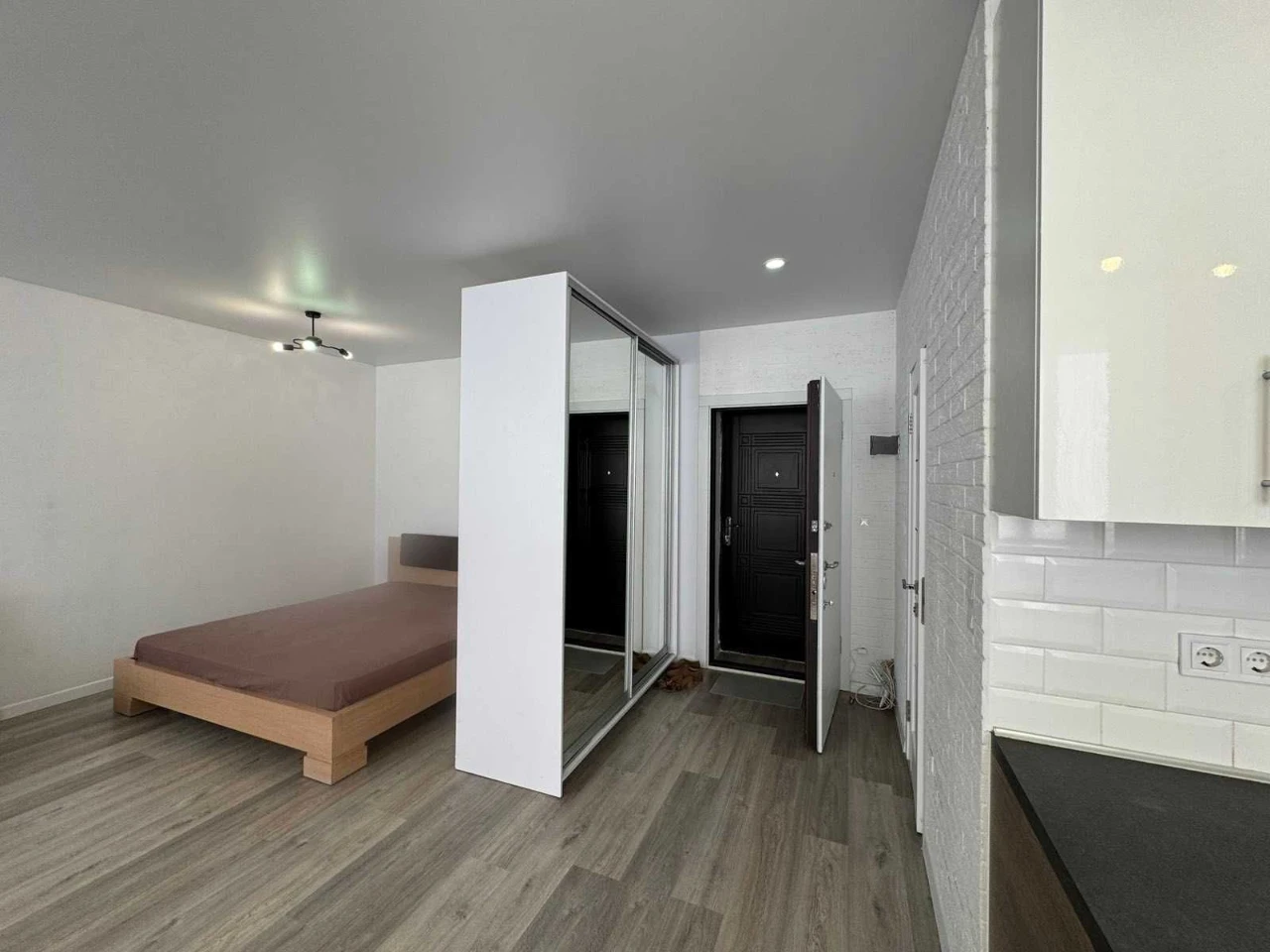 For Sale: 1-bedroom apartment in a good condition