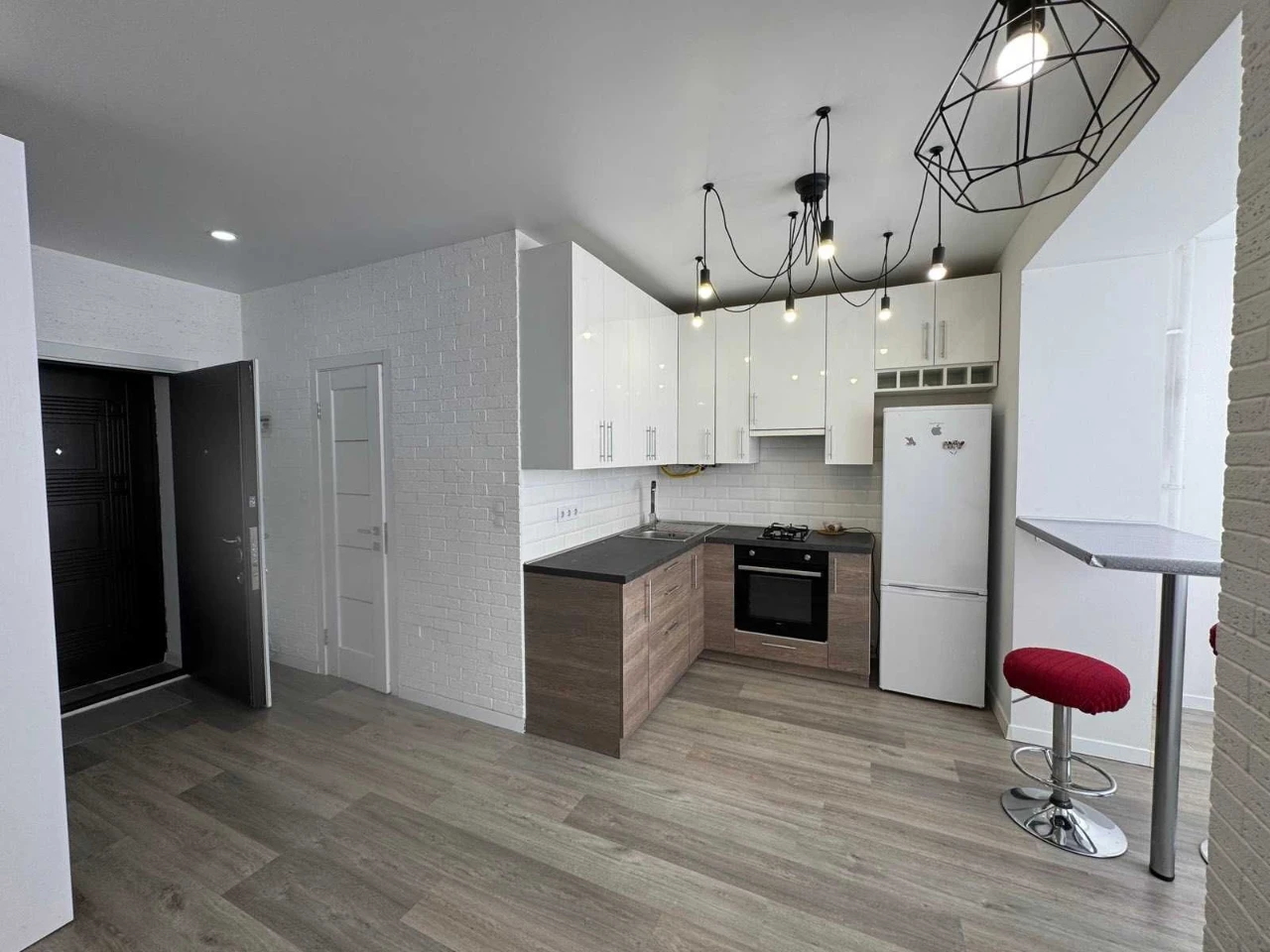 For Sale: 1-bedroom apartment in a good condition